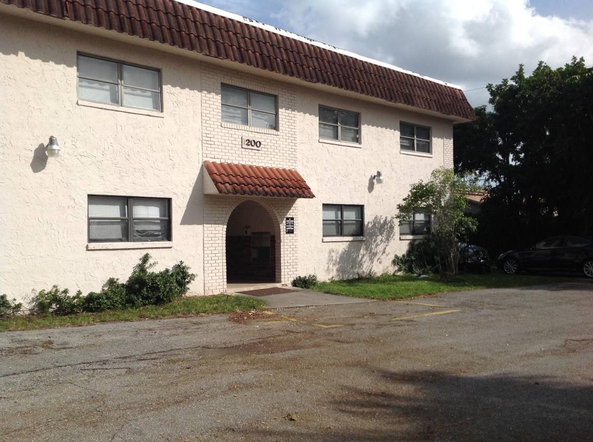 Apartment for rent at 1195 NW 16th Ave #6, Boca Raton, FL 33486