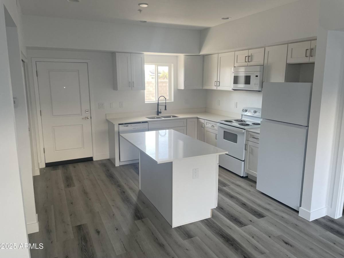 Apartment for rent at 1457 E Taylor St #8, Phoenix, AZ 85006