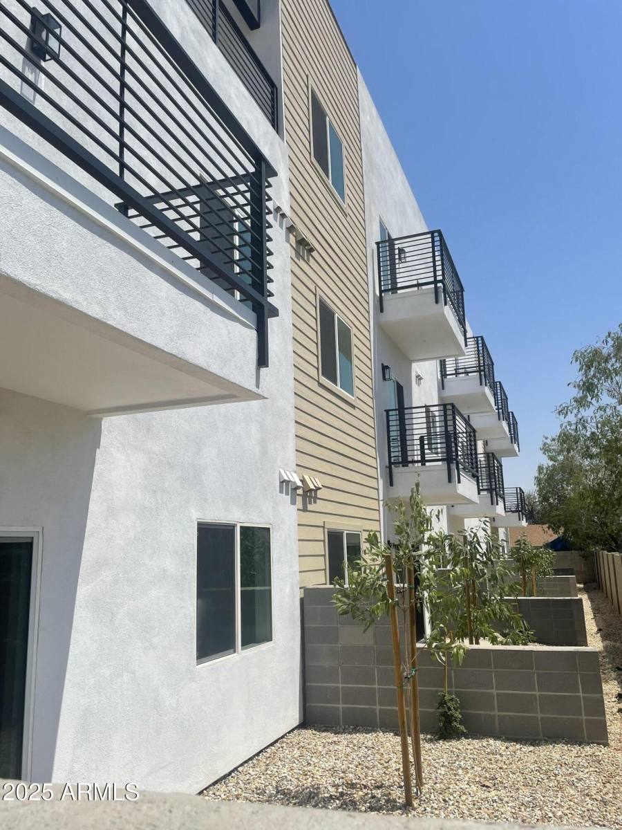 Apartment for rent at 1457 E Taylor St #8, Phoenix, AZ 85006