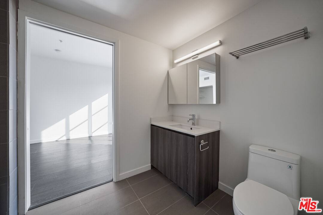 Apartment for rent at 5800 Harold Way #410, Los Angeles, CA 90028