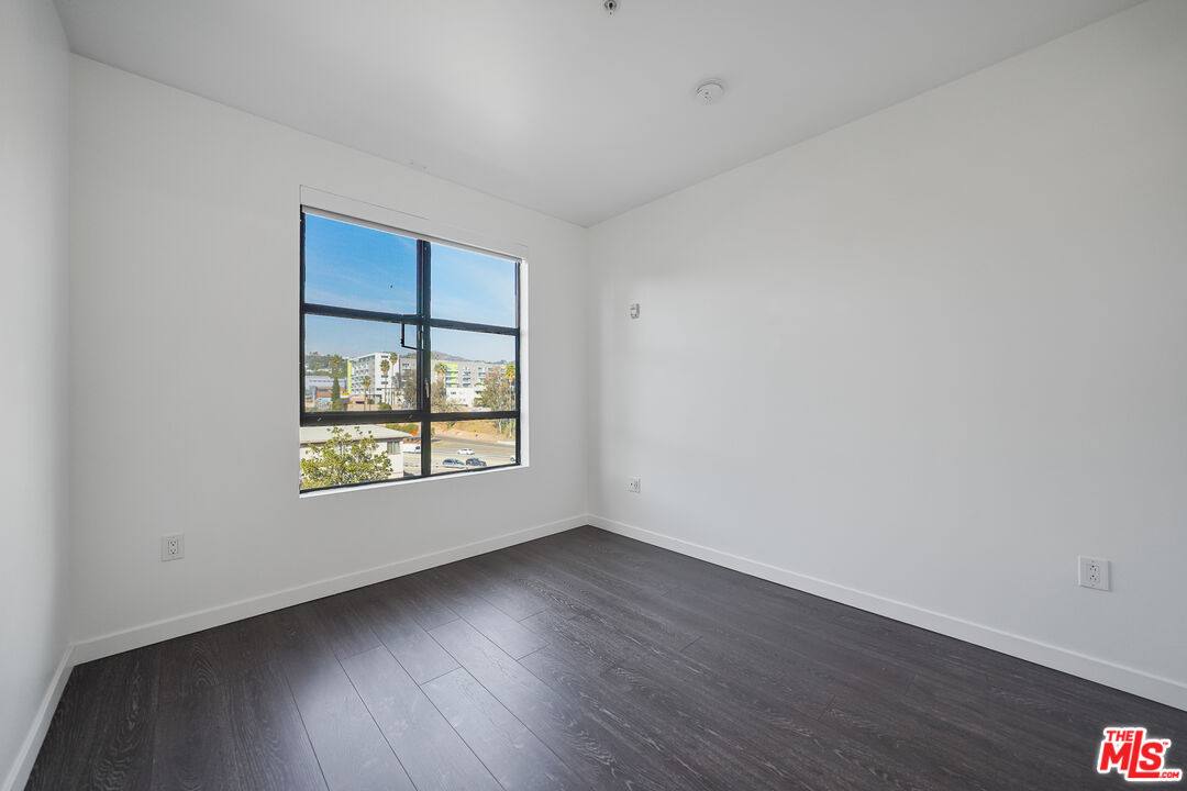 Apartment for rent at 5800 Harold Way #410, Los Angeles, CA 90028