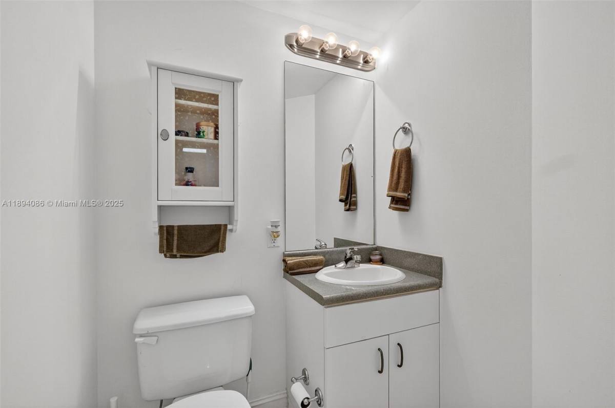 Apartment for rent at 701 Brickell Key Blvd #1108, Miami, FL 33131