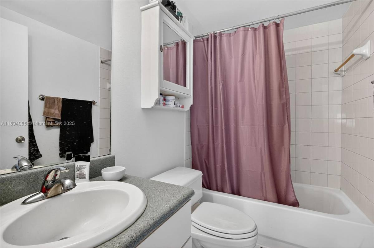 Apartment for rent at 701 Brickell Key Blvd #1108, Miami, FL 33131