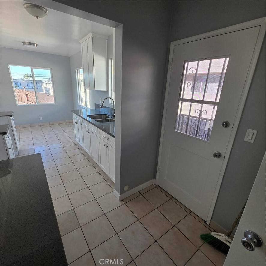 Apartment for rent at 809 Victor Ave #809-5, Inglewood, CA 90302