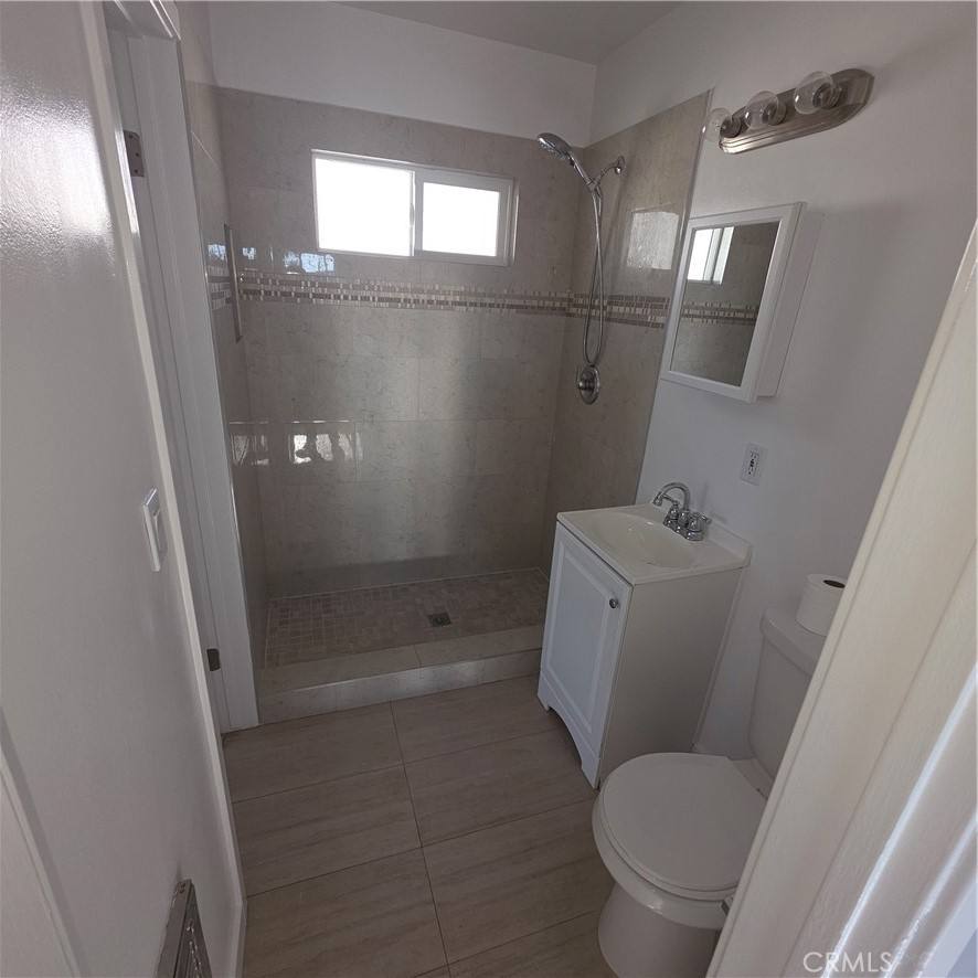 Apartment for rent at 809 Victor Ave #809-5, Inglewood, CA 90302