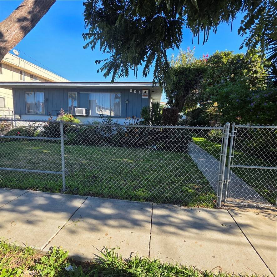 Apartment for rent at 809 Victor Ave #809-5, Inglewood, CA 90302