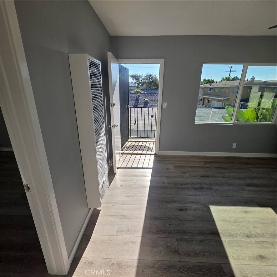 Apartment for rent at 809 Victor Ave #809-5, Inglewood, CA 90302
