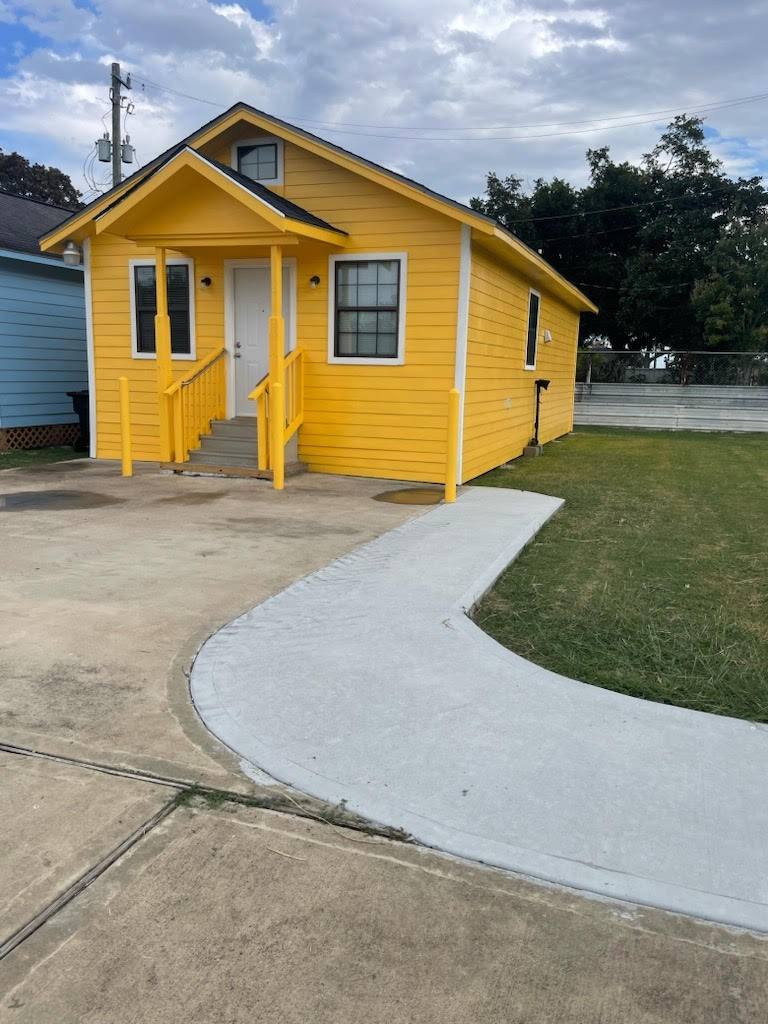 Apartment for rent at 11357 Gil Rodriguez Loop, Houston, TX 77075