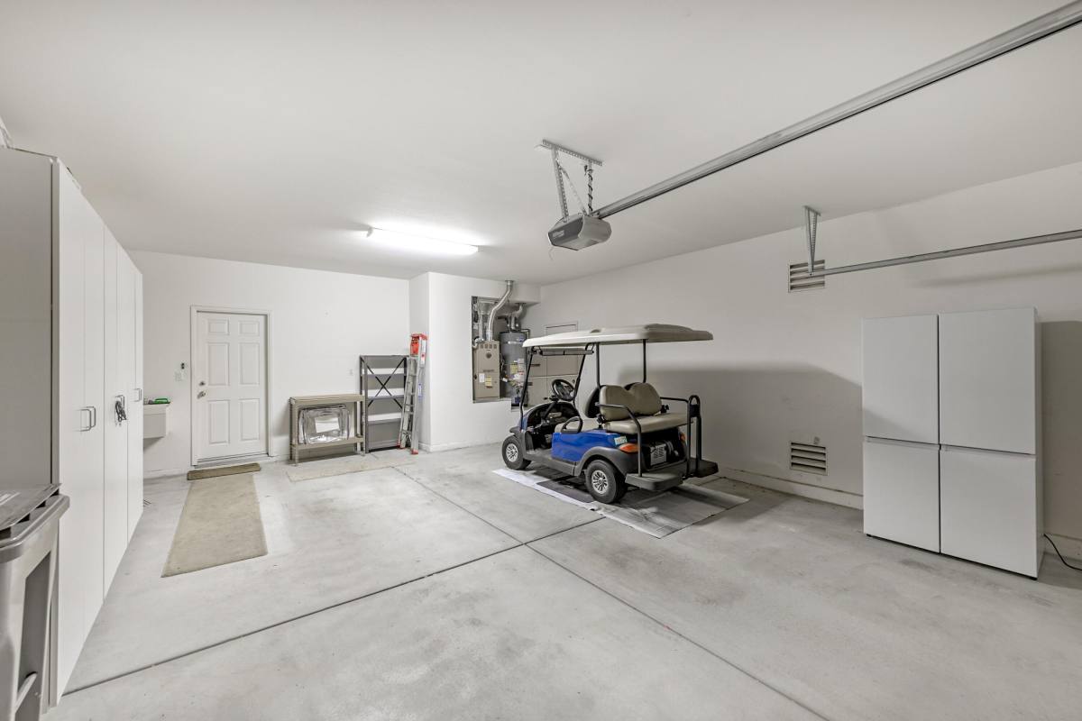 Apartment for rent at 78916 Stansbury Court, Palm Desert, CA 92211
