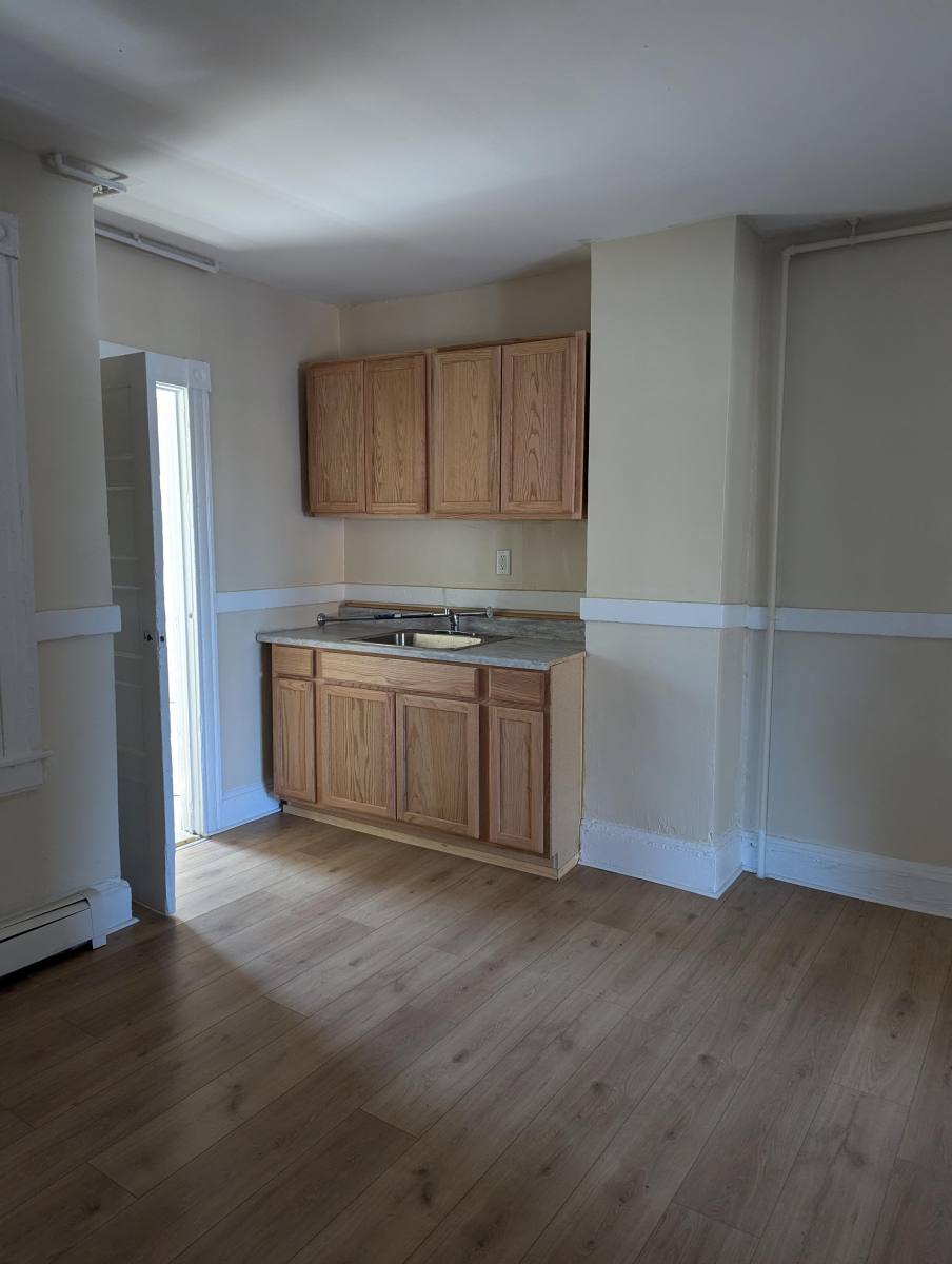 Apartment for rent at 59 Daly Ave #2E, New Britain, CT 06051