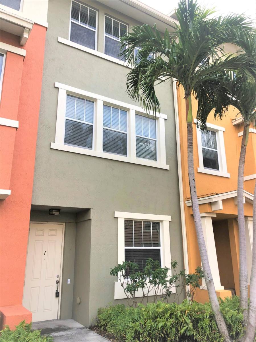 Apartment for rent at 810 Marina Del Ray Lane #810-7, West Palm Beach, FL 33401