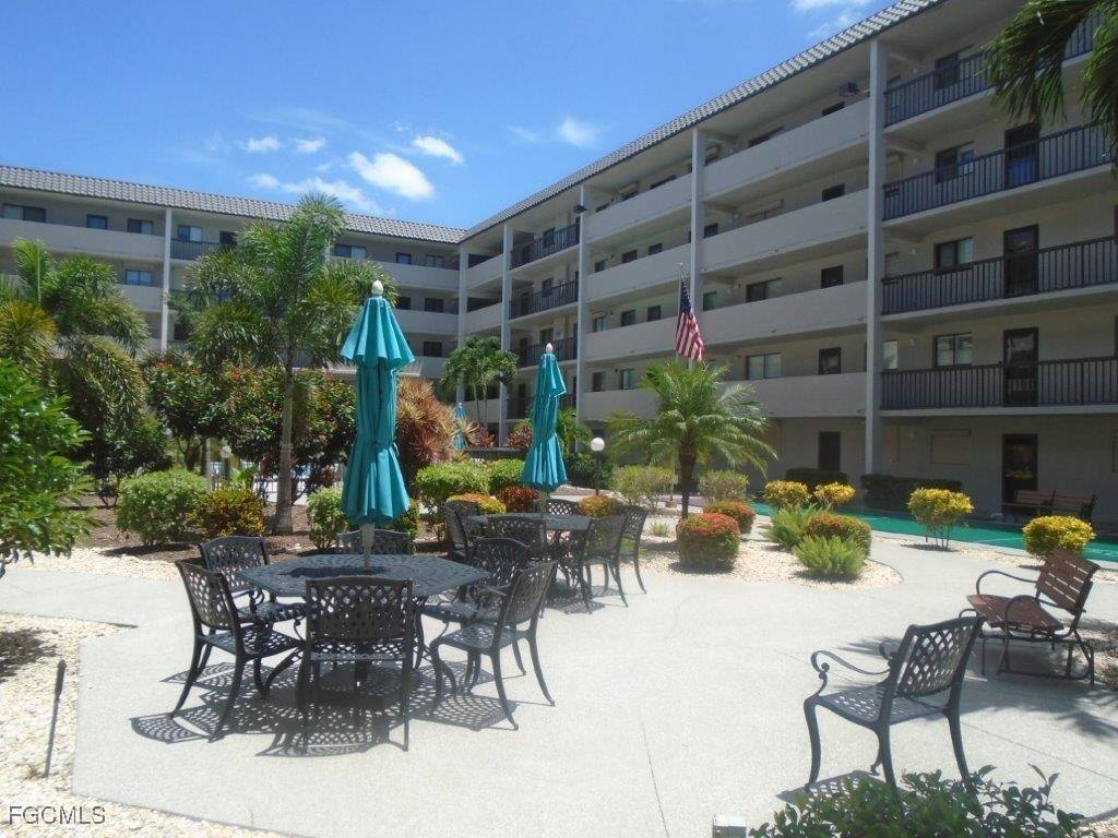 Apartment for rent at 2121 Collier Ave #311, Fort Myers, FL 33901