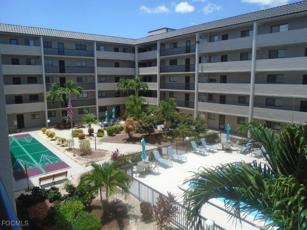 Apartment for rent at 2121 Collier Ave #311, Fort Myers, FL 33901