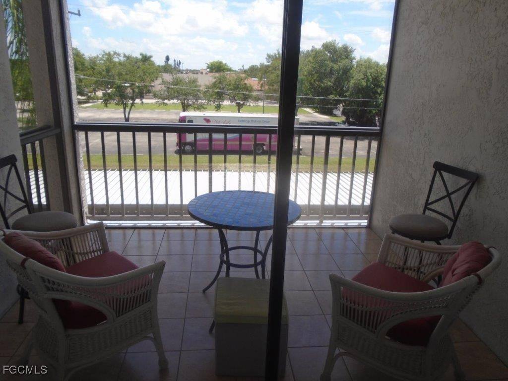 Apartment for rent at 2121 Collier Ave #311, Fort Myers, FL 33901