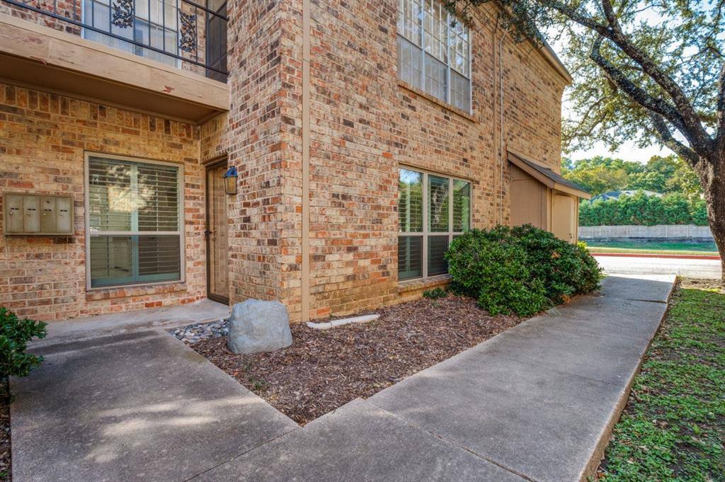 Condo for rent at 4409 Bellaire Dr S #113, Fort Worth, TX 76109