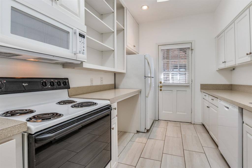 Condo for rent at 4409 Bellaire Dr S #113, Fort Worth, TX 76109