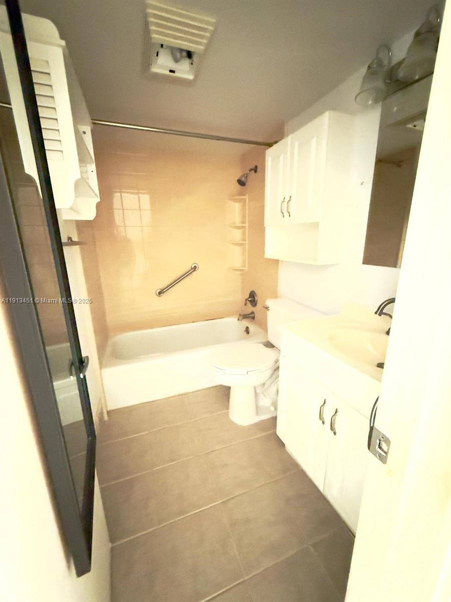 Condo for rent at 258 Sheffield K #258, West Palm Beach, FL 33417