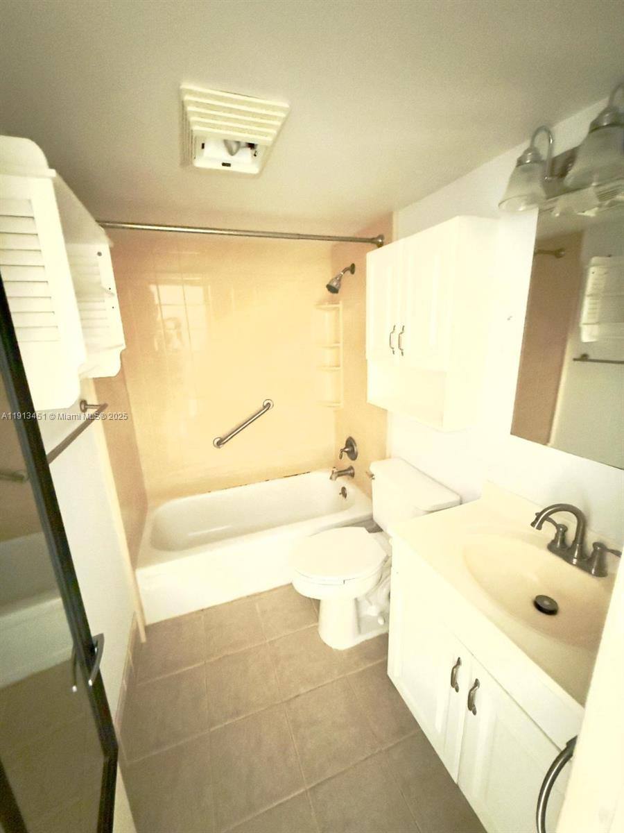 Condo for rent at 258 Sheffield K #258, West Palm Beach, FL 33417