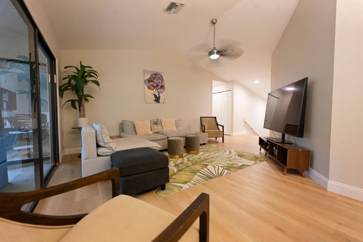Townhouse for rent at 5740 Coach House Circle #5740F, Boca Raton, FL 33486