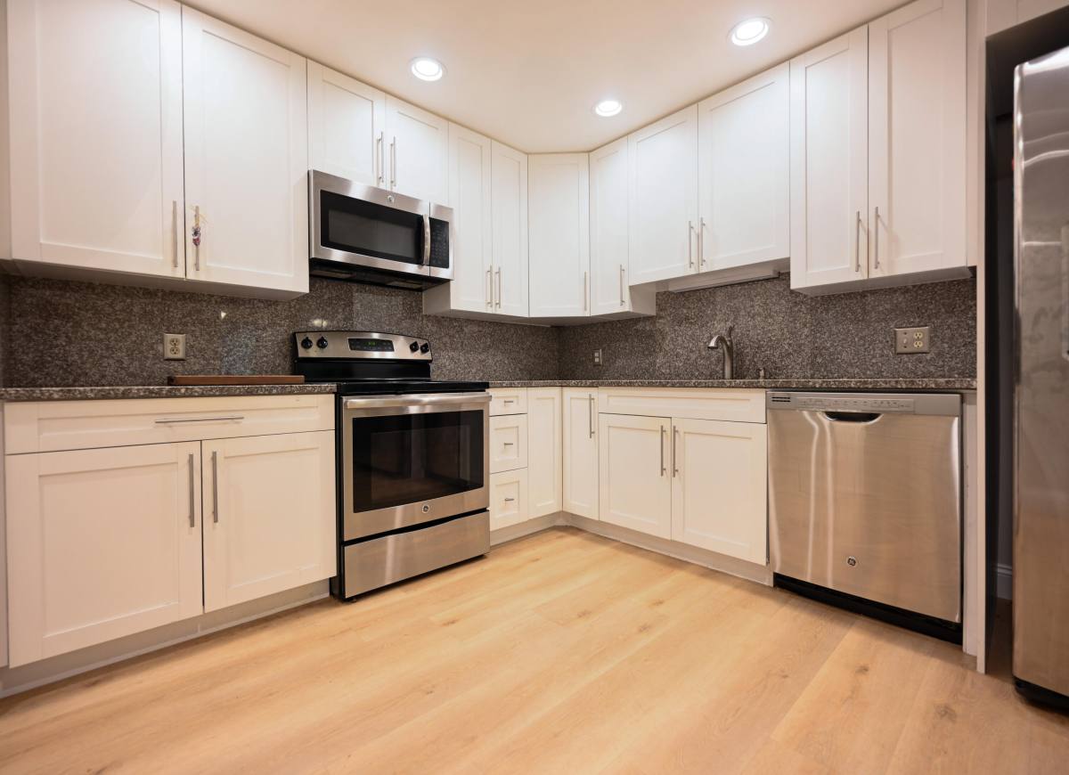 Townhouse for rent at 5740 Coach House Circle #5740F, Boca Raton, FL 33486