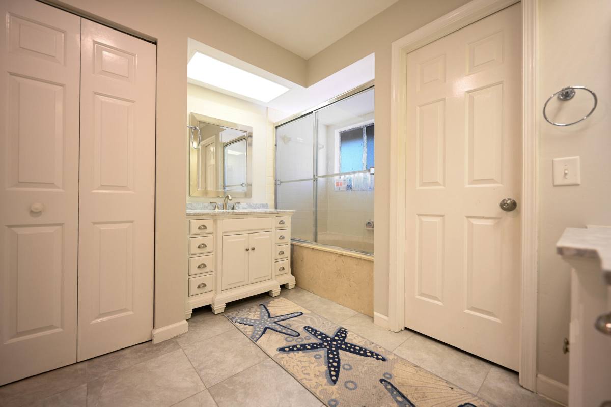 Townhouse for rent at 5740 Coach House Circle #5740F, Boca Raton, FL 33486