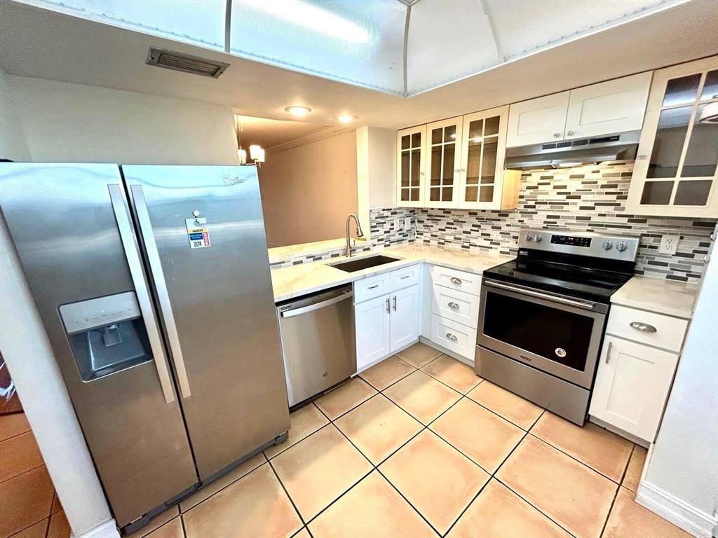 Condo for rent at 7608 NW 18th St #403, Pompano Beach, FL 33063
