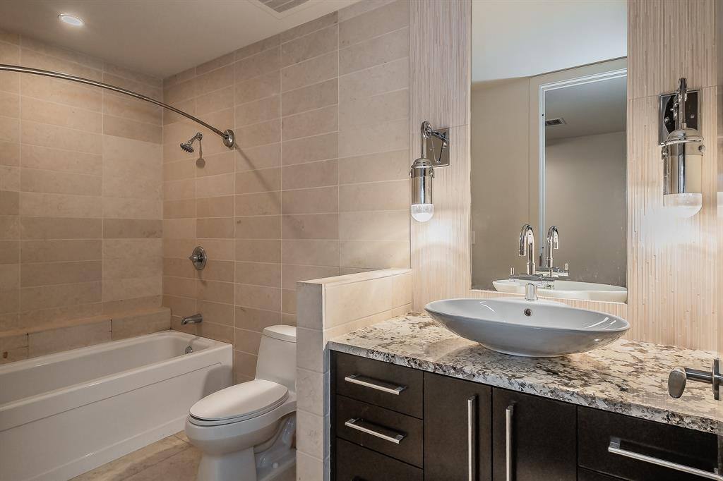 Apartment for rent at 2600 W 7th St #2816, Fort Worth, TX 76107