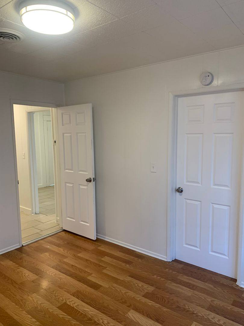 Apartment for rent at 124 Chester Ave, Bakersfield, CA 93301