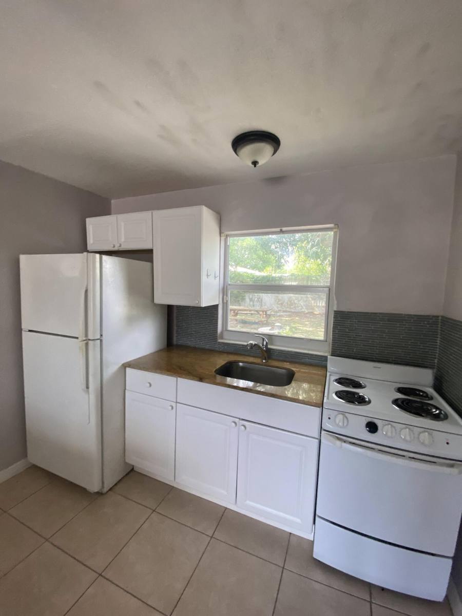 Apartment for rent at 1820 Redbank Rd #2, North Palm Beach, FL 33408