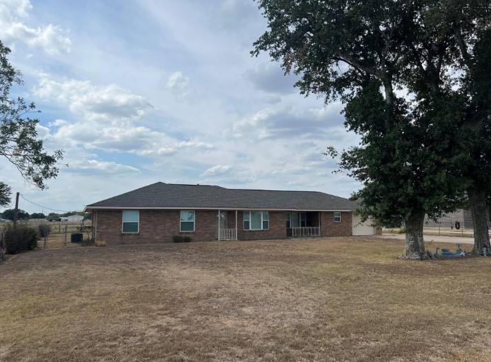 Apartment for rent at 566 Schmidt Rd #566, Sealy, TX 77474