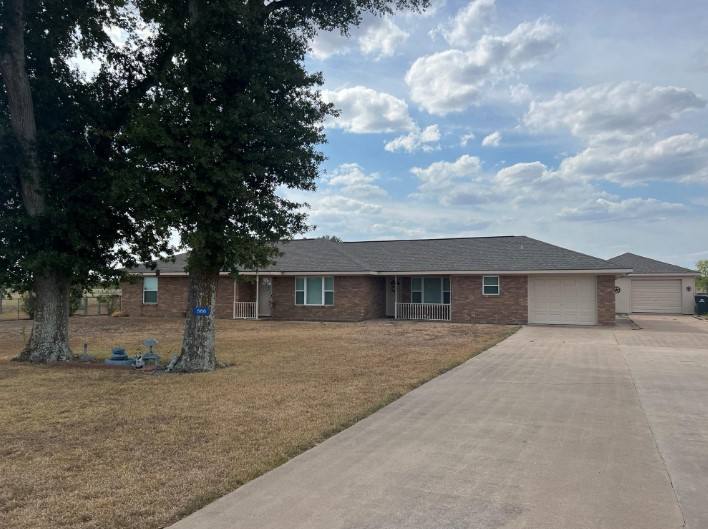 Apartment for rent at 566 Schmidt Rd #566, Sealy, TX 77474