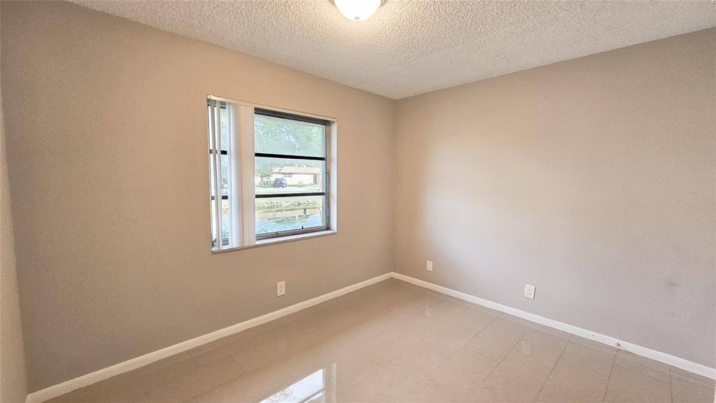 Apartment for rent at 416 Lakeside Dr #129, Pompano Beach, FL 33063