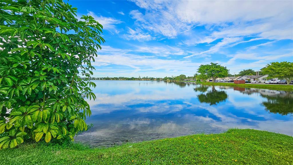Apartment for rent at 416 Lakeside Dr #129, Pompano Beach, FL 33063