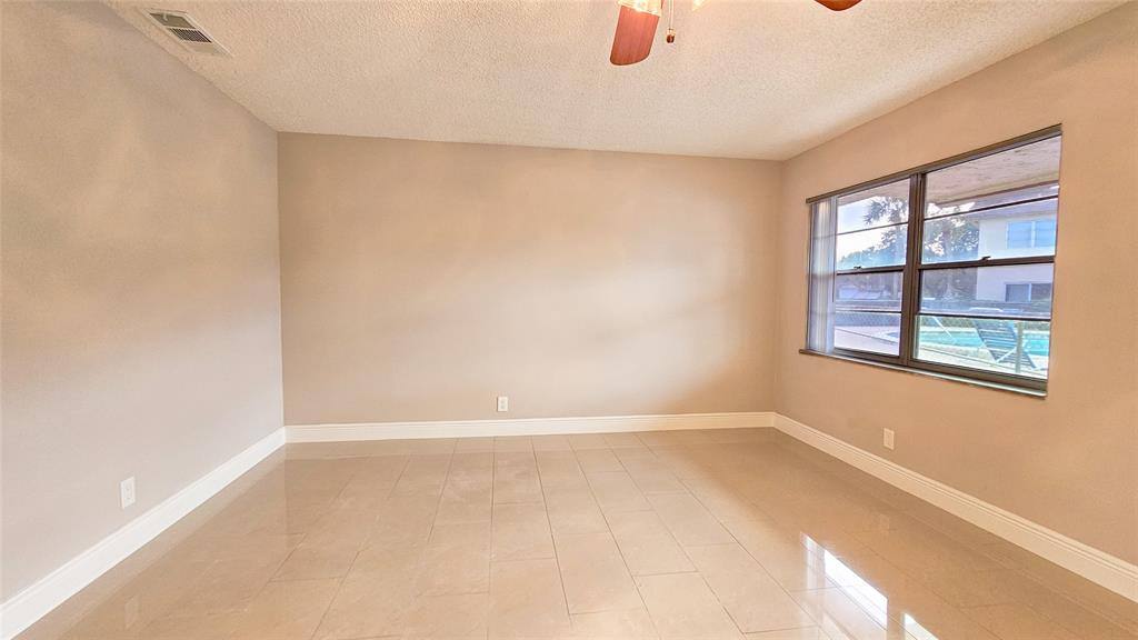 Apartment for rent at 416 Lakeside Dr #129, Pompano Beach, FL 33063