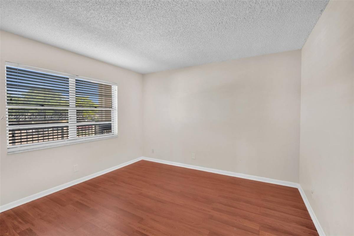 Apartment for rent at 6575 W Oakland Park Blvd #218, Fort Lauderdale, FL 33313