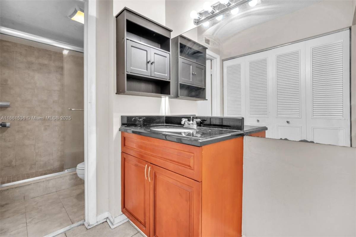 Apartment for rent at 6575 W Oakland Park Blvd #218, Fort Lauderdale, FL 33313