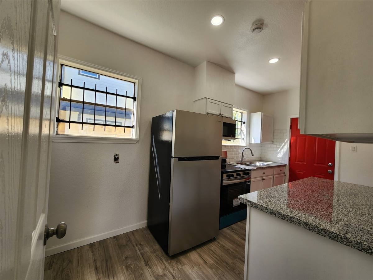 Apartment for rent at 2706 1 2 Berry St, Houston, TX 77004