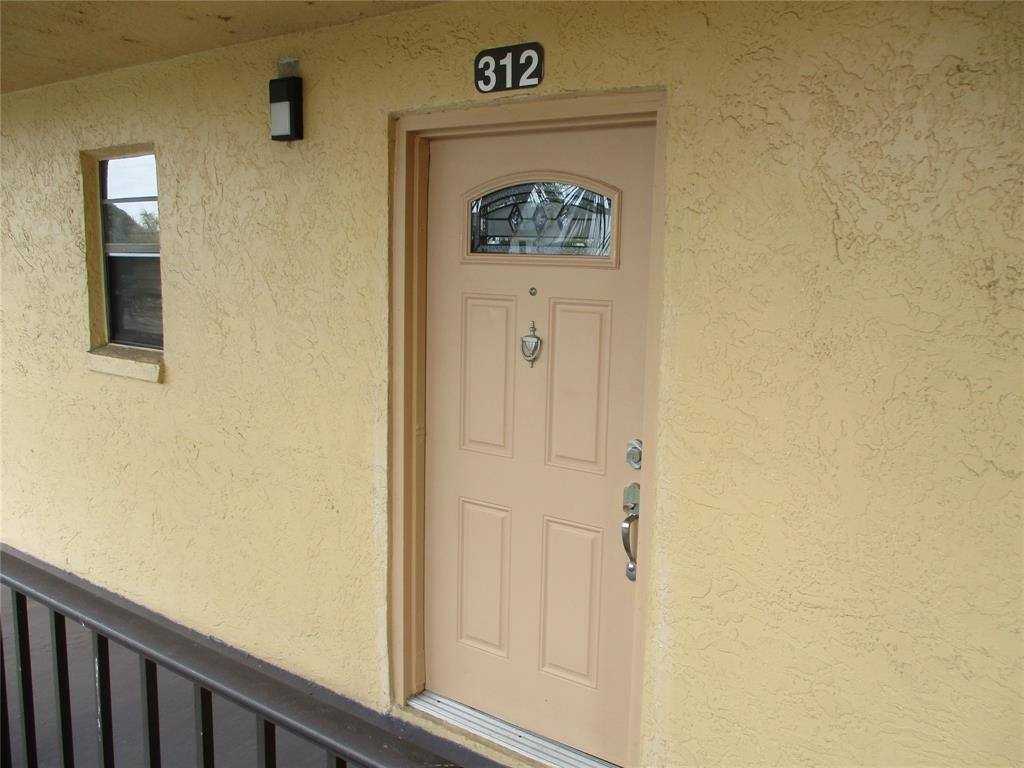 Apartment for rent at 9370 SW 8th St #312, Boca Raton, FL 33428