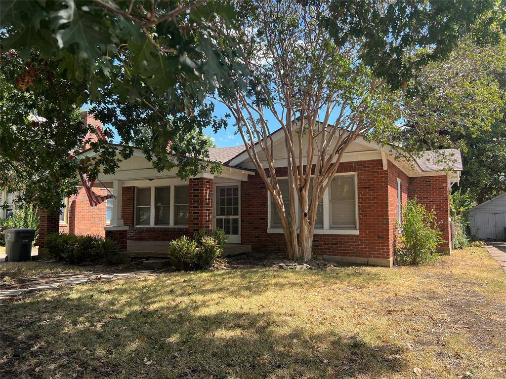 Apartment for rent at 5242 Richard Ave, Dallas, TX 75206