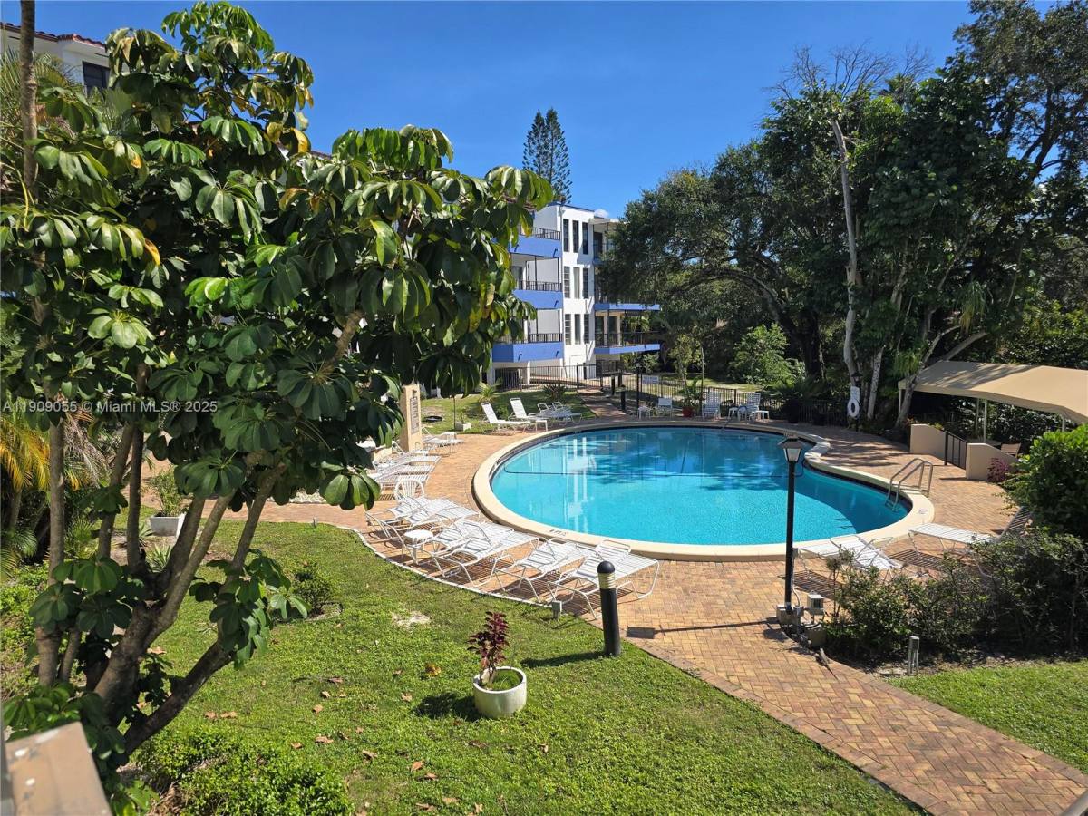 Condo for rent at 6010 S Falls Circle Dr #206, Fort Lauderdale, FL 33319