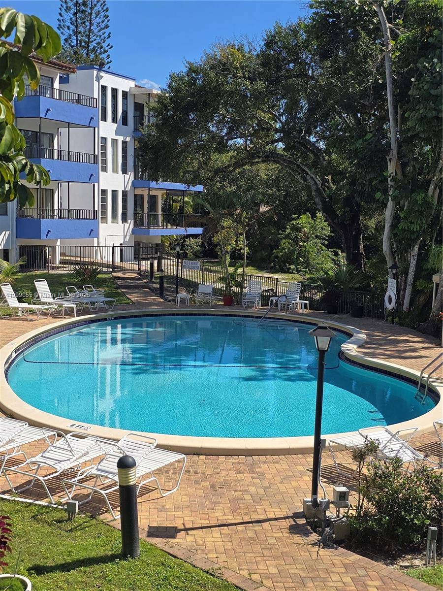 Condo for rent at 6010 S Falls Circle Dr #206, Fort Lauderdale, FL 33319