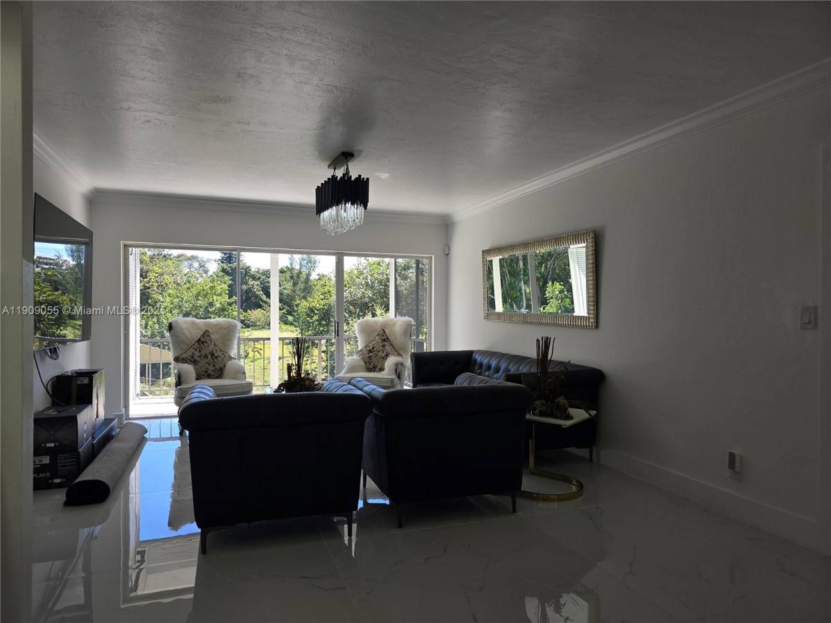 Condo for rent at 6010 S Falls Circle Dr #206, Fort Lauderdale, FL 33319