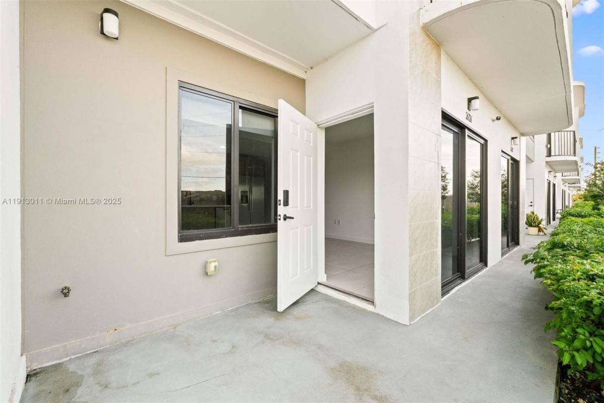 Townhouse for rent at 26126 SW 146th Ave, Homestead, FL 33033