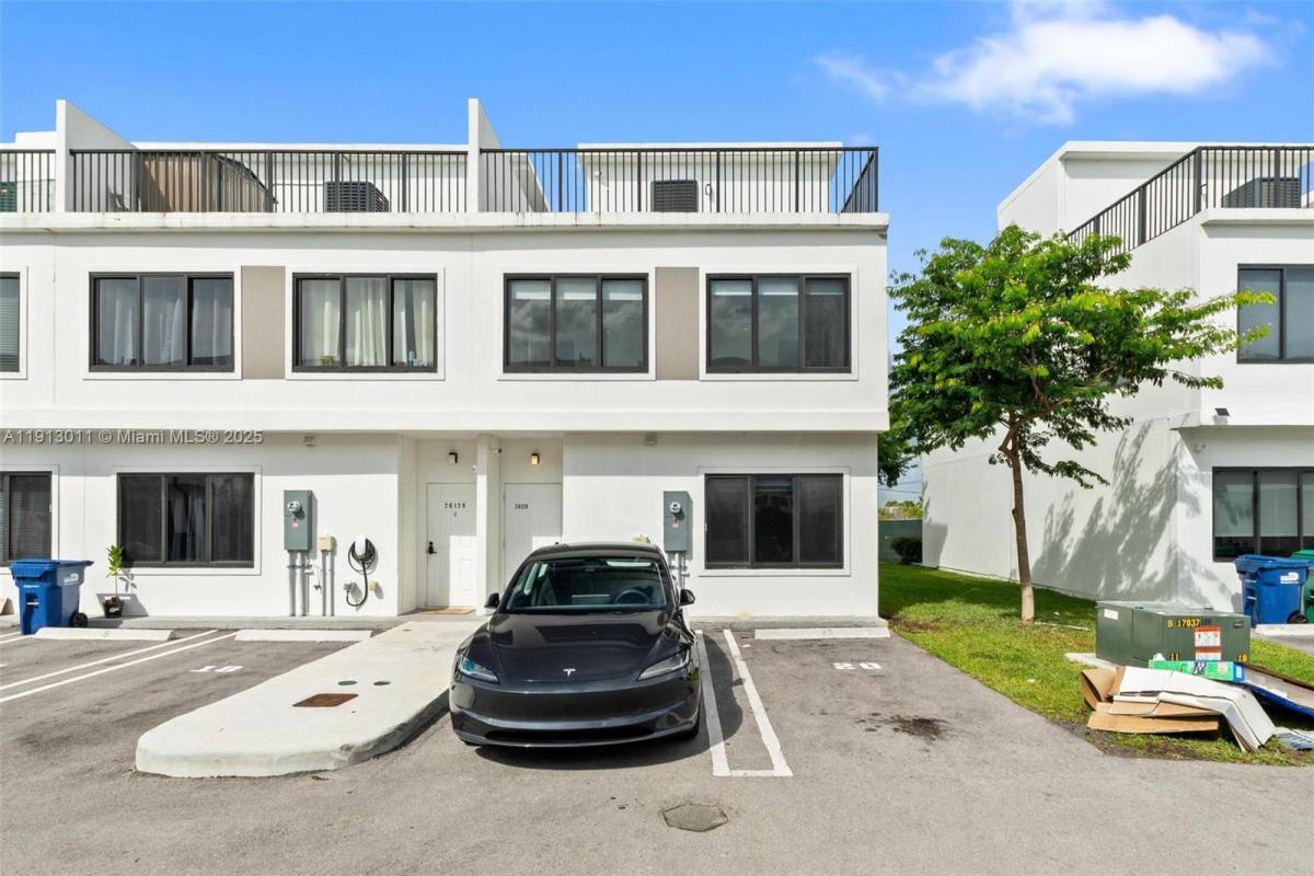 Townhouse for rent at 26126 SW 146th Ave, Homestead, FL 33033