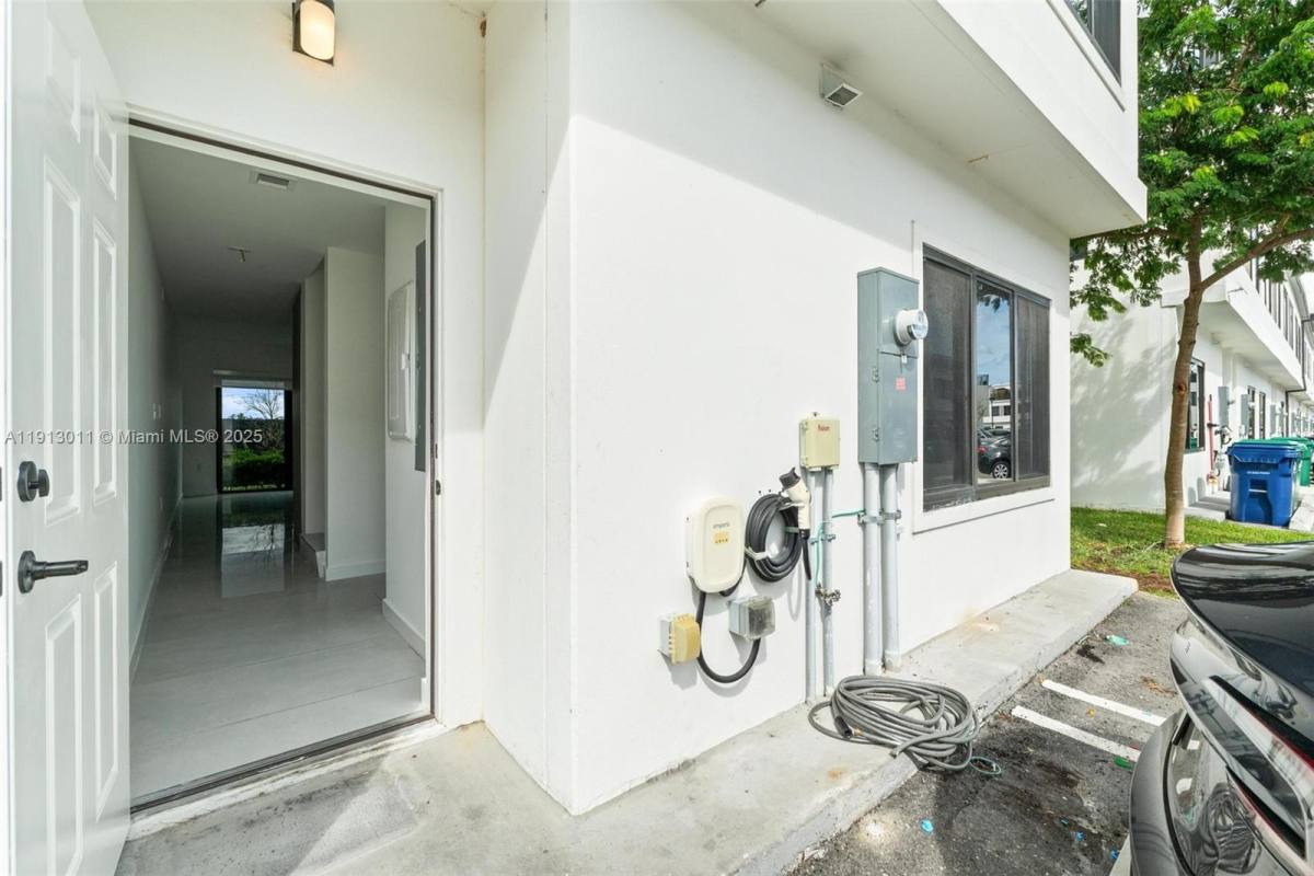 Townhouse for rent at 26126 SW 146th Ave, Homestead, FL 33033