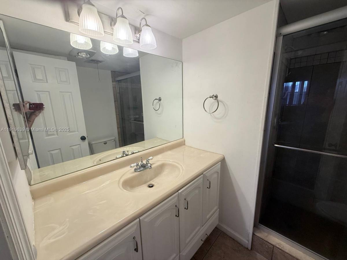 Apartment for rent at 8220 Sunrise Lakes Blvd #309, Fort Lauderdale, FL 33322