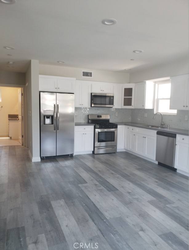 Apartment for rent at 4114 Oakwood Ave, Los Angeles, CA 90004