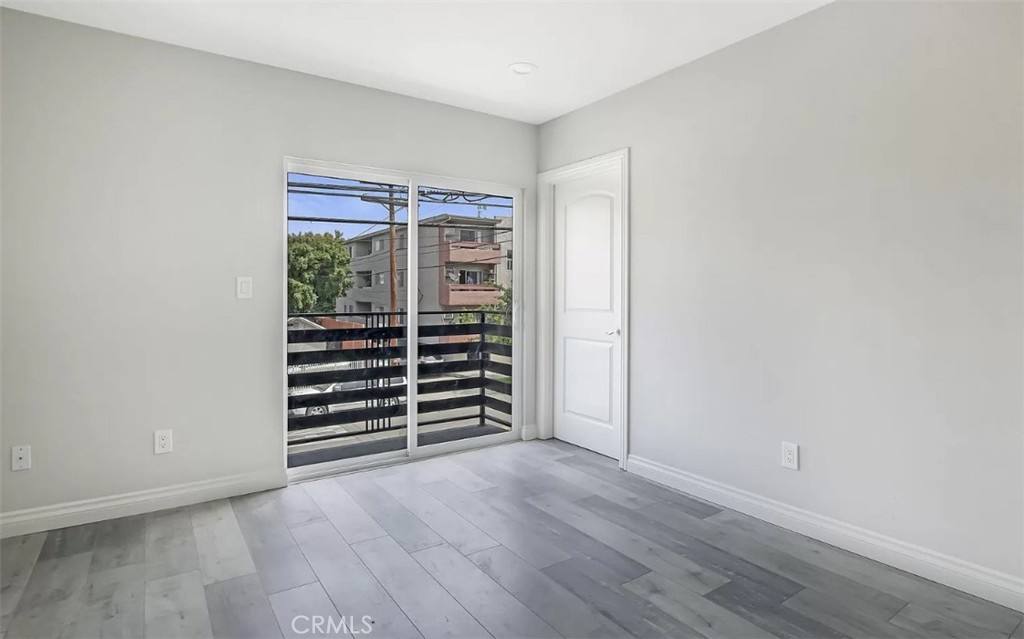 Apartment for rent at 4114 Oakwood Ave, Los Angeles, CA 90004