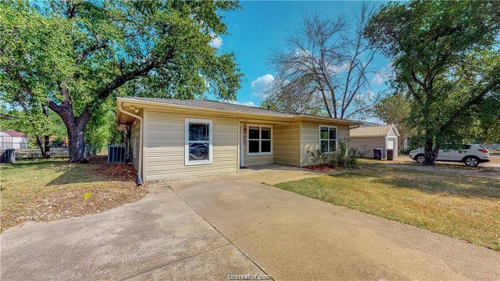 Apartment for rent at 202 Walton Dr #202, College Station, TX 77840