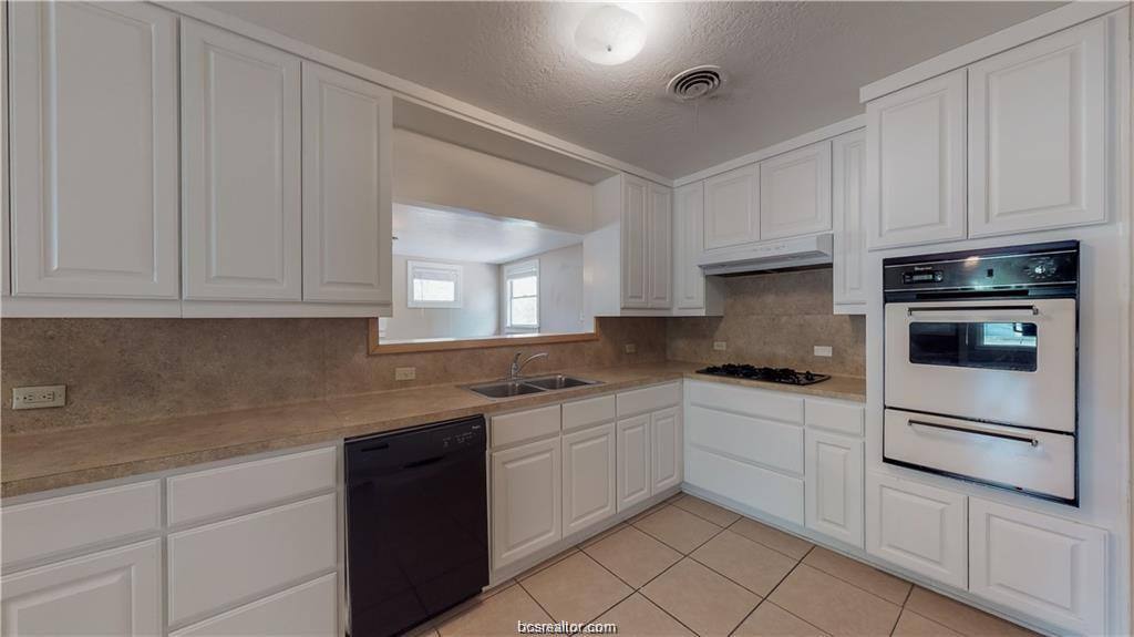Apartment for rent at 202 Walton Dr #202, College Station, TX 77840